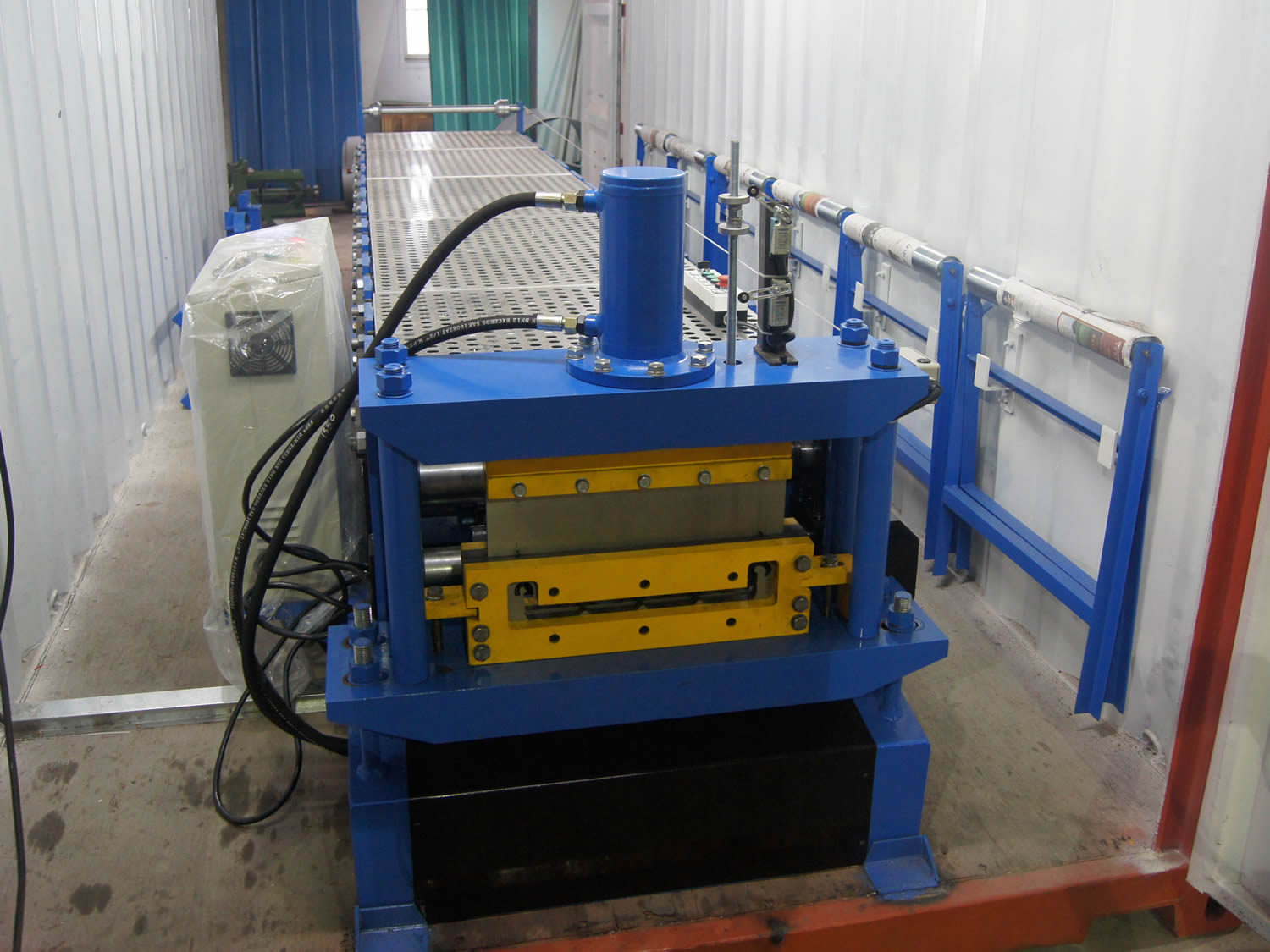 C60-250 Purlin Roll Forming Machine flying saw cutting